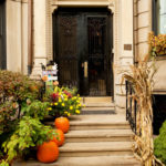 Don’t Spook Buyers! Here Is Some Tasteful Halloween-Inspired Curb Appeal