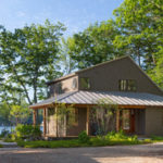 Houzz Tour: Summer Camp Style for a Lakeside Home in Maine (20 photos)