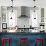 10 Kitchens That Nail Red, White and Blue (10 photos)