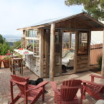 A Romantic ‘We Shed’ on the California Coast (4 photos)
