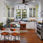 Before and After: Glass-Front Cabinets Set This Kitchen’s Style (7 photos)