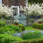 A Gorgeous Farmhouse Garden on Cape Ann Comes Into Bloom (19 photos)