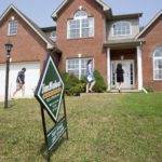 Weekly mortgage applications fall as rates rise, volume remains much higher than last year