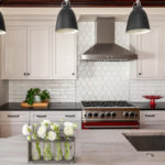 Designers Share Their Favorite Looks for Kitchen Cabinets (7 photos)