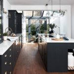 7 Reasons to Choose Dark Kitchen Cabinets (7 photos)