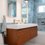 New This Week: 4 Small Bathrooms With a Shower-Tub Combo (5 photos)