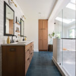Bathroom of the Week: Bright and Airy Design for a Busy Mom (16 photos)