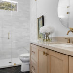 New This Week: 6 Midsize Bathrooms With a Low-Curb Shower (6 photos)