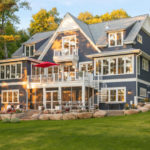 Houzz Tour: Nordic Nods and Heirlooms in a Minnesota Lake House (34 photos)
