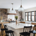 Kitchen of the Week: Cozy Cottage Style With a Fireplace (10 photos)